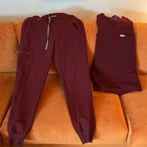 Figs XS burgundy set